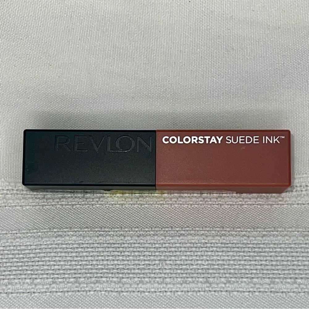 Revlon ColorStay Suede‎ Ink - 002 No Rules  -  0.17 Oz  NEW SEALED